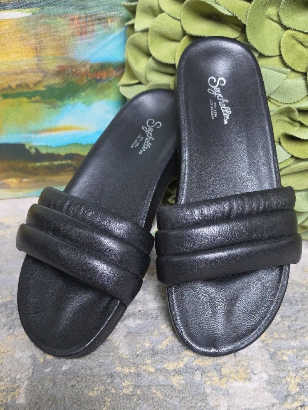 Seychelles Low Key Puffed Upper Slide Sandals in Black Size 10